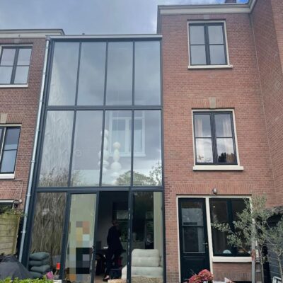 Glazen uitbouw Haarlem